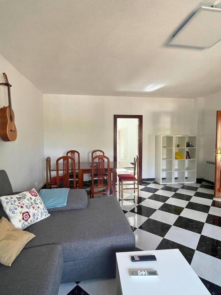 Casa Con Jardin En Ogijares Βίλα Εξωτερικό φωτογραφία